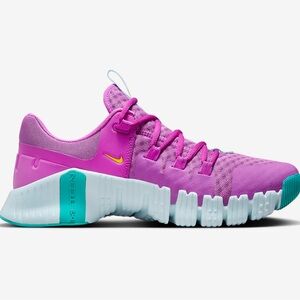 🌴Nike Metcon 5 size 9.5🌸